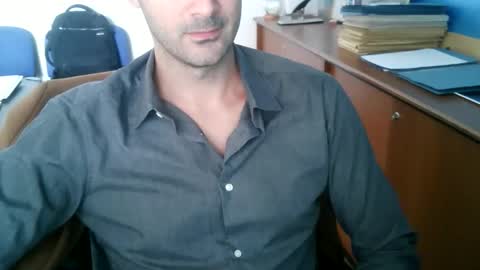 giuseppevai1 online show from 10-30-25, 11:33