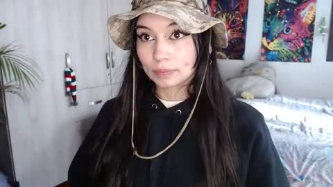 Nice to meet you my name is Heyli  online show from 12-31-24, 08:45