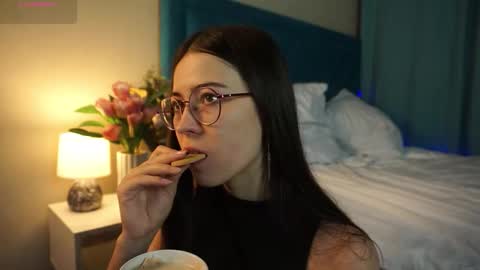 Agness online show from 11-09-25, 01:20