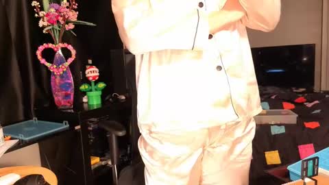 glaceon9 online show from 03-08-25, 09:50