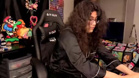 glaceon9 online show from 09-26-25, 06:28