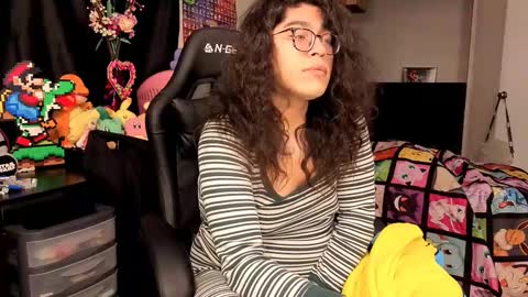 glaceon9 online show from 09-28-25, 05:57