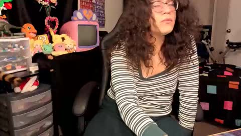 glaceon9 online show from 10-20-25, 10:38