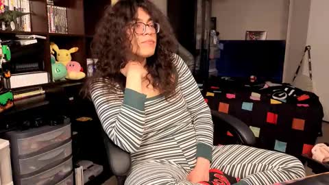 glaceon9 online show from 11-07-25, 01:27