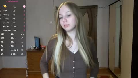 Snapshot of gladissoter chatting on 02-09-26, 07:12 Violetta online show from 02-09-26, 07:12