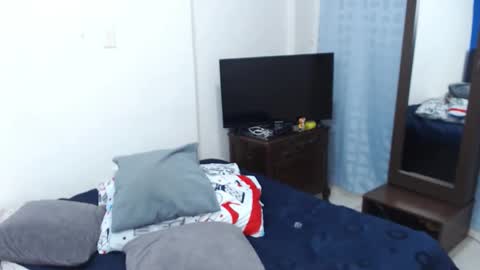 GlennddaStar online show from 11-28-25, 10:34