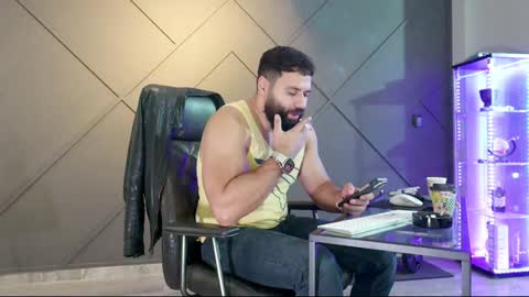 Snapshot of glennmasters chatting on 12-02-24, 08:41 Matthew .. for short call me Matt online show from 12-02-24, 08:41