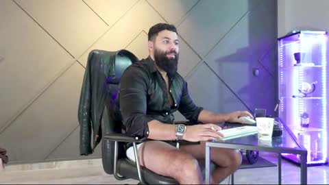 Snapshot of glennmasters chatting on 12-03-24, 05:09 Matthew .. for short call me Matt online show from 12-03-24, 05:09