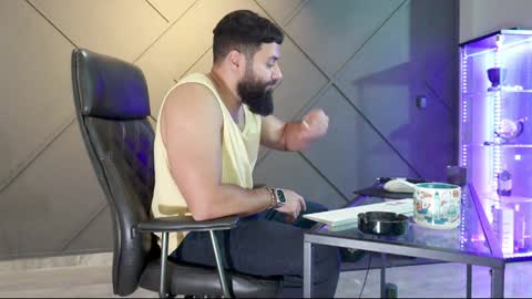 Snapshot of glennmasters chatting on 12-06-24, 03:44 Matthew .. for short call me Matt online show from 12-06-24, 03:44