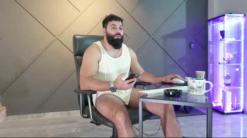 Snapshot of glennmasters chatting on 12-11-24, 09:52 Matthew .. for short call me Matt online show from 12-11-24, 09:52