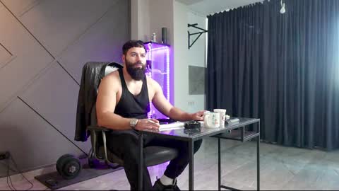 Snapshot of glennmasters chatting on 12-17-24, 08:01 Matthew .. for short call me Matt online show from 12-17-24, 08:01