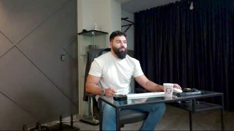 Snapshot of glennmasters chatting on 12-20-24, 03:47 Matthew .. for short call me Matt online show from 12-20-24, 03:47