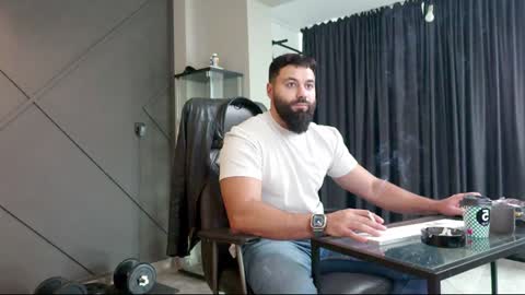 Snapshot of glennmasters chatting on 12-20-24, 10:05 Matthew .. for short call me Matt online show from 12-20-24, 10:05