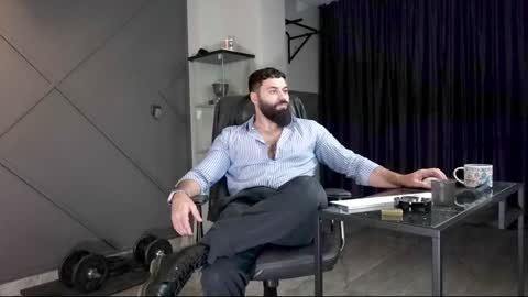 Snapshot of glennmasters chatting on 12-28-24, 02:43 Matthew .. for short call me Matt online show from 12-28-24, 02:43