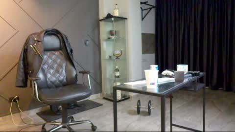 Snapshot of glennmasters chatting on 01-02-25, 04:09 Matthew .. for short call me Matt online show from 01-02-25, 04:09