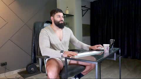 Snapshot of glennmasters chatting on 01-04-25, 02:35 Matthew .. for short call me Matt online show from 01-04-25, 02:35