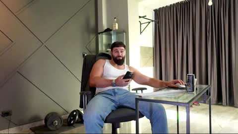 Snapshot of glennmasters chatting on 01-05-25, 01:26 Matthew .. for short call me Matt online show from 01-05-25, 01:26