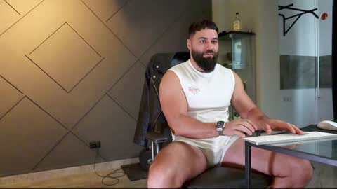 Snapshot of glennmasters chatting on 01-12-25, 07:11 Matthew .. for short call me Matt online show from 01-12-25, 07:11