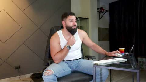 Snapshot of glennmasters chatting on 01-15-25, 04:47 Matthew .. for short call me Matt online show from 01-15-25, 04:47