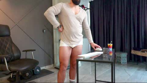 Snapshot of glennmasters chatting on 01-19-25, 07:15 Matthew .. for short call me Matt online show from 01-19-25, 07:15