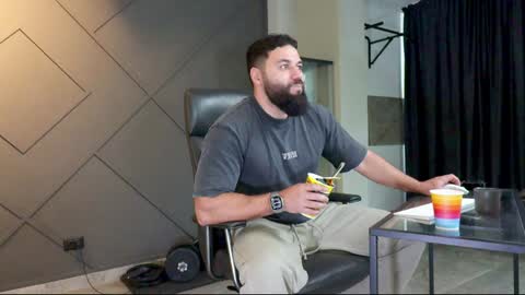 Snapshot of glennmasters chatting on 01-21-25, 07:15 Matthew .. for short call me Matt online show from 01-21-25, 07:15