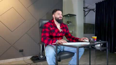 Snapshot of glennmasters chatting on 02-09-25, 05:19 Matthew .. for short call me Matt online show from 02-09-25, 05:19