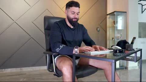 Snapshot of glennmasters chatting on 02-13-25, 09:20 Matthew .. for short call me Matt online show from 02-13-25, 09:20