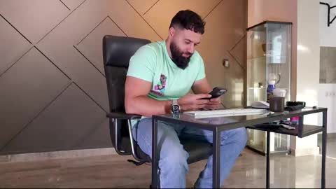 Snapshot of glennmasters chatting on 02-14-25, 01:40 Matthew .. for short call me Matt online show from 02-14-25, 01:40