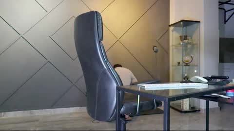 Snapshot of glennmasters chatting on 02-18-25, 02:16 Matthew .. for short call me Matt online show from 02-18-25, 02:16