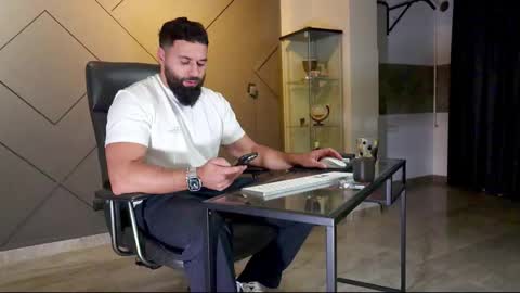 Snapshot of glennmasters chatting on 02-18-25, 10:03 Matthew .. for short call me Matt online show from 02-18-25, 10:03