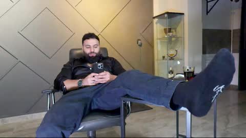 Snapshot of glennmasters chatting on 02-19-25, 01:40 Matthew .. for short call me Matt online show from 02-19-25, 01:40