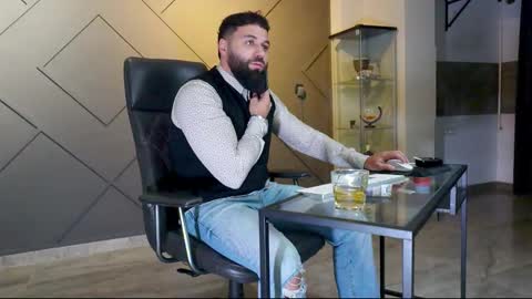 Snapshot of glennmasters chatting on 02-20-25, 11:21 Matthew .. for short call me Matt online show from 02-20-25, 11:21