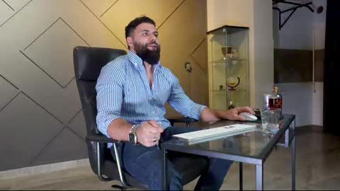 Snapshot of glennmasters chatting on 02-22-25, 11:35 Matthew .. for short call me Matt online show from 02-22-25, 11:35