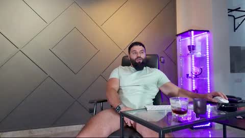 Snapshot of glennmasters chatting on 02-26-25, 05:42 Matthew .. for short call me Matt online show from 02-26-25, 05:42