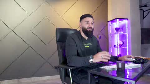 Snapshot of glennmasters chatting on 02-28-25, 03:37 Matthew .. for short call me Matt online show from 02-28-25, 03:37