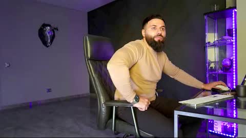 Snapshot of glennmasters chatting on 03-04-25, 03:26 Matthew .. for short call me Matt online show from 03-04-25, 03:26