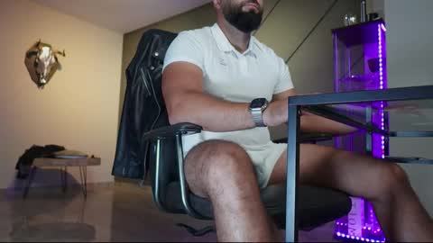 Snapshot of glennmasters chatting on 09-09-25, 09:25 Matthew .. for short call me Matt online show from 09-09-25, 09:25