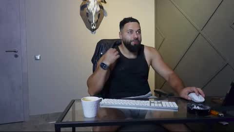 Snapshot of glennmasters chatting on 09-10-25, 06:30 Matthew .. for short call me Matt online show from 09-10-25, 06:30