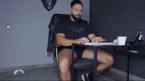 Snapshot of glennmasters chatting on 09-12-25, 10:43 Matthew .. for short call me Matt online show from 09-12-25, 10:43