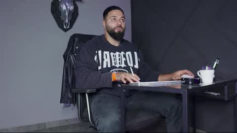 Snapshot of glennmasters chatting on 09-16-25, 02:56 Matthew .. for short call me Matt online show from 09-16-25, 02:56