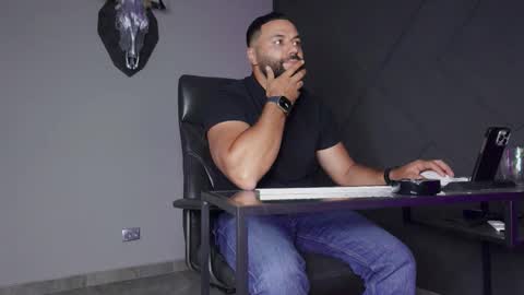 Snapshot of glennmasters chatting on 09-26-25, 08:57 Matthew .. for short call me Matt online show from 09-26-25, 08:57