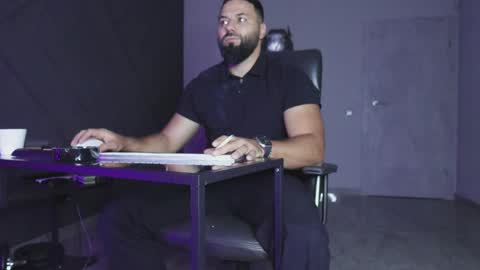 Snapshot of glennmasters chatting on 09-30-25, 08:47 Matthew .. for short call me Matt online show from 09-30-25, 08:47