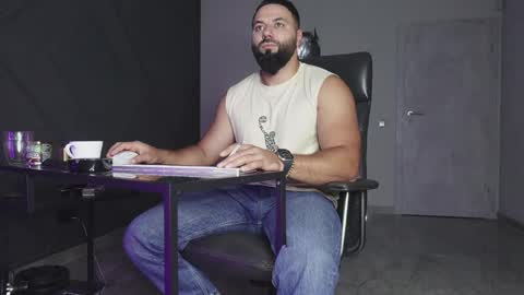 Snapshot of glennmasters chatting on 10-01-25, 07:09 Matthew .. for short call me Matt online show from 10-01-25, 07:09