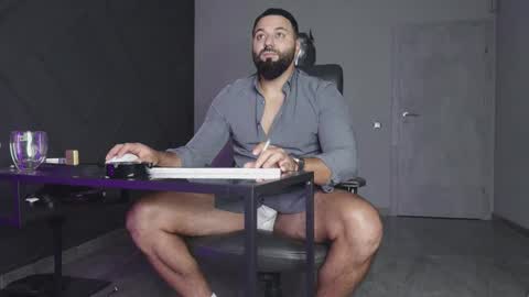 Snapshot of glennmasters chatting on 10-03-25, 07:44 Matthew .. for short call me Matt online show from 10-03-25, 07:44