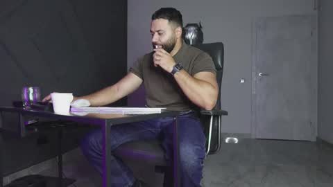 Snapshot of glennmasters chatting on 10-21-25, 07:14 Matthew .. for short call me Matt online show from 10-21-25, 07:14