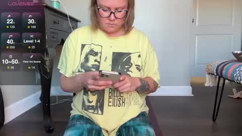 Snapshot of glitterkitty_108 chatting on 12-06-24, 02:17 GlitterKitty 108 online show from 12-06-24, 02:17