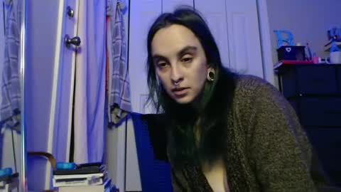 Snapshot of glitterspace chatting on 10-11-25, 06:56 anna online show from 10-11-25, 06:56