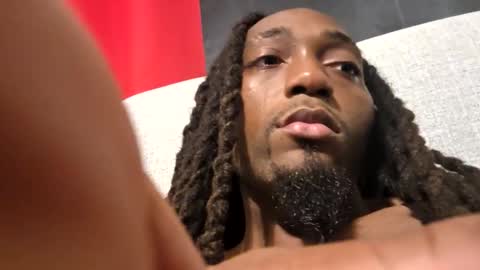 Snapshot of glomightyj chatting on 12-15-25, 05:34 glomightyj online show from 12-15-25, 05:34