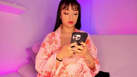 Mimi online show from 01-14-25, 04:18