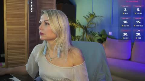 Gloria online show from 10-17-25, 10:40
